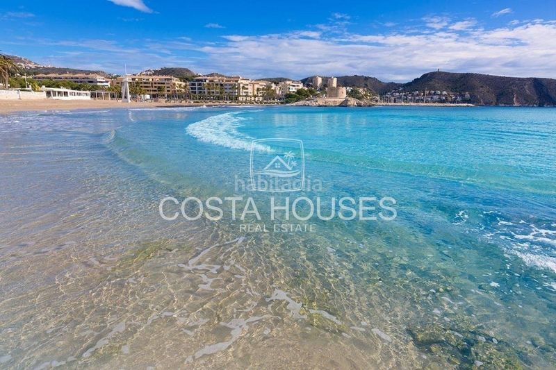 Foto c8fd7a67-3c1b-4cf6-b90c-7aba5de86c84. Xalet amb aparcament piscina a Moravit-Cap Blanc Moraira