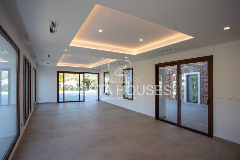 Foto 1c2677e4-b92a-4f49-873e-2d543b80e803. Chalet mit heizung parking pool in Paichi Moraira