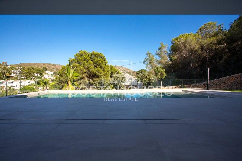 Foto ad36c45b-19a5-4cfb-ad37-e1f2b238068f. Chalet mit heizung parking pool in Paichi Moraira
