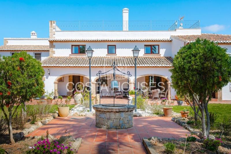 Foto 58eb3e9d-0ad6-40f3-82bc-8a4b1b1a42f2. Xalet amb calefacció aparcament piscina a Partida Comunes-Adsubia Xàbia