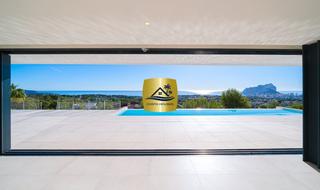 Xalet a La Fustera. Villa de lujo con vistas al mar en benissa  experto inmobiliario