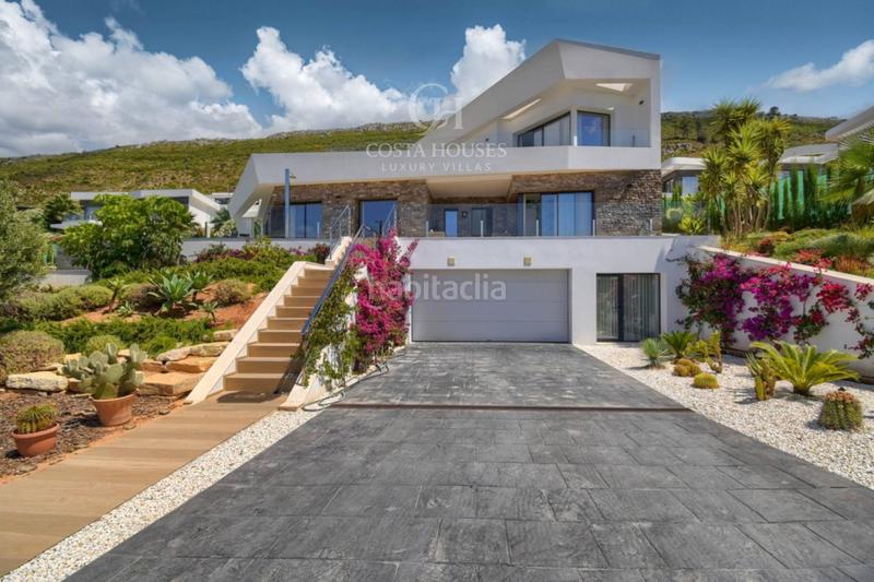 Foto 4b87c4c9-a756-4184-bda7-2381e1308f13. Chalet villa nueva con vistas al mar en venta en monte olimpo, jávea alicante en Xàbia