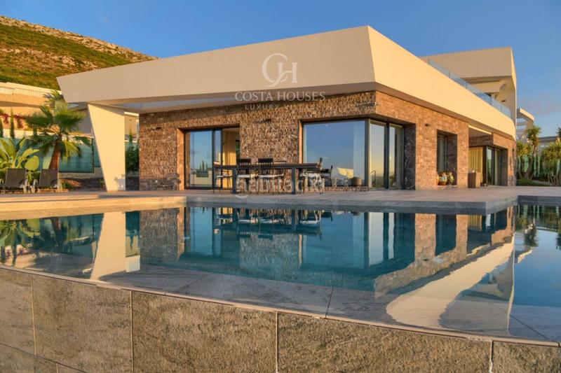 Foto cb705462-26a2-46c1-88dc-5c0a99906afe. Chalet villa nueva con vistas al mar en venta en monte olimpo, jávea alicante en Xàbia