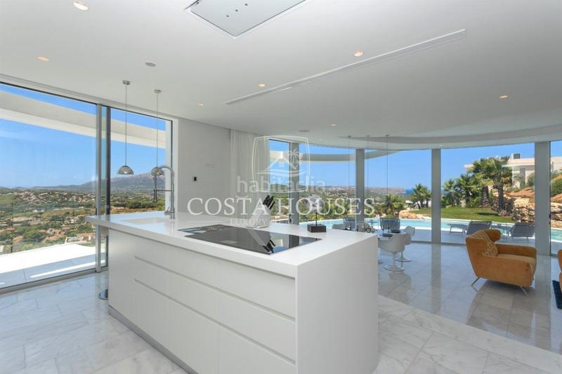 Foto 3f1b42b5-e741-487a-8fc8-01c17cad19db. Chalet villa centauro residencia futurista de lujo con vistas al mar en jávea, alicante costa blanca en Xàbia