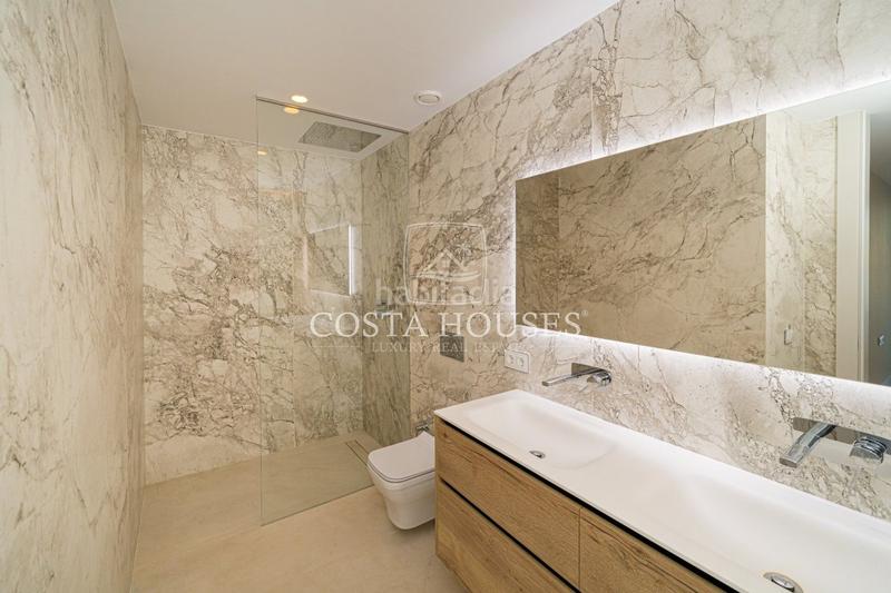 Foto de40ac8a-e88a-49ce-9331-12d2163fdb3e. Rez-de-chaussée avec chauffage parking piscine dans Benidorm