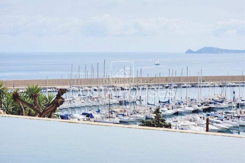 Foto 078185c2-dea5-4b91-a7f3-fe947976bd21. Chalet mit heizung parking pool in Puerto Xàbia