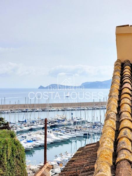 Foto 8fa08d4d-54be-40f5-8db2-b9461c771f35. Chalet mit heizung parking pool in Puerto Xàbia