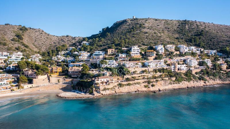 Foto 110c5dd2-44c0-4ddf-a7cb-0e8a9bdc6fb9. Chalet with heating parking pool in El Portet-Pla del Mar Moraira