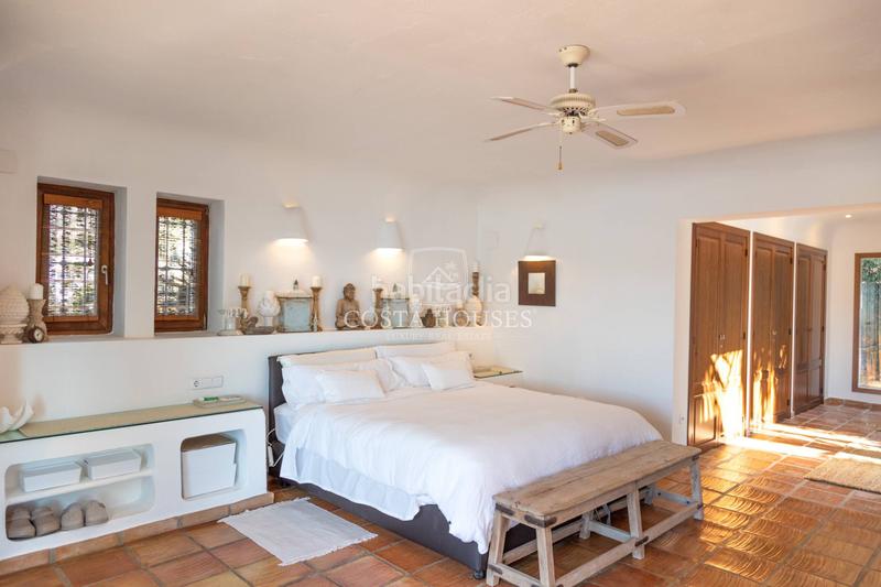 Foto a6b46326-6e2d-4eb1-b7e3-0deb34db1e46. Chalet with heating parking pool in El Portet-Pla del Mar Moraira