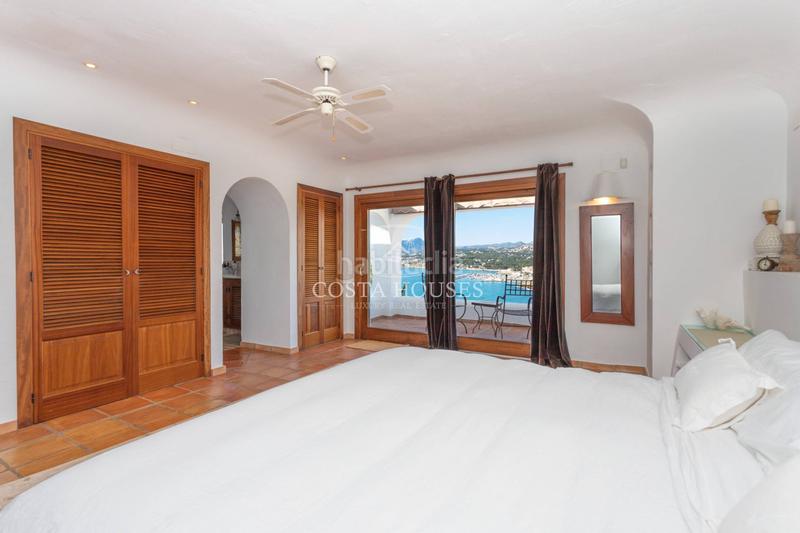 Foto a6d8ef63-f45f-4bc9-af2c-097f8d3762eb. Chalet with heating parking pool in El Portet-Pla del Mar Moraira