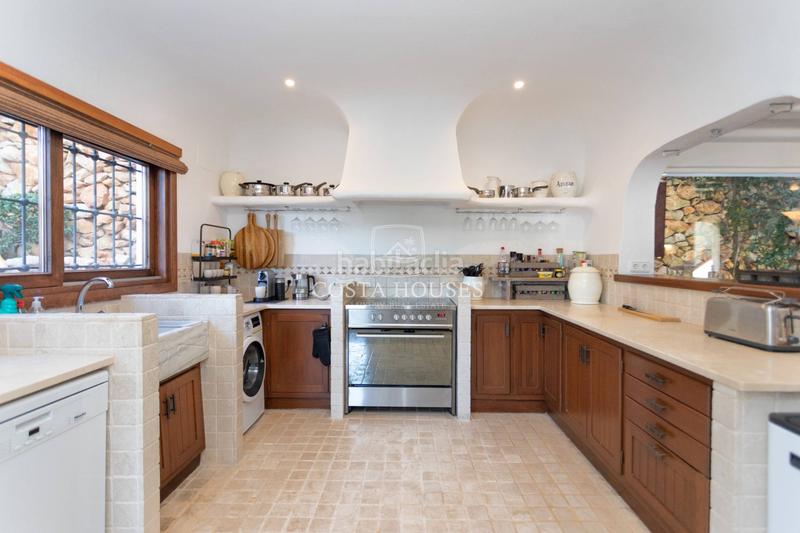 Foto cc4c0c53-5913-4bee-a41b-3c95d9d11c40. Chalet with heating parking pool in El Portet-Pla del Mar Moraira