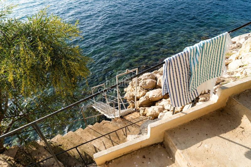 Foto 96a78d81-7a3e-41e2-bda6-ba57ca215c27. Chalet con riscaldamento parcheggio piscina in El Portet-Pla del Mar Moraira