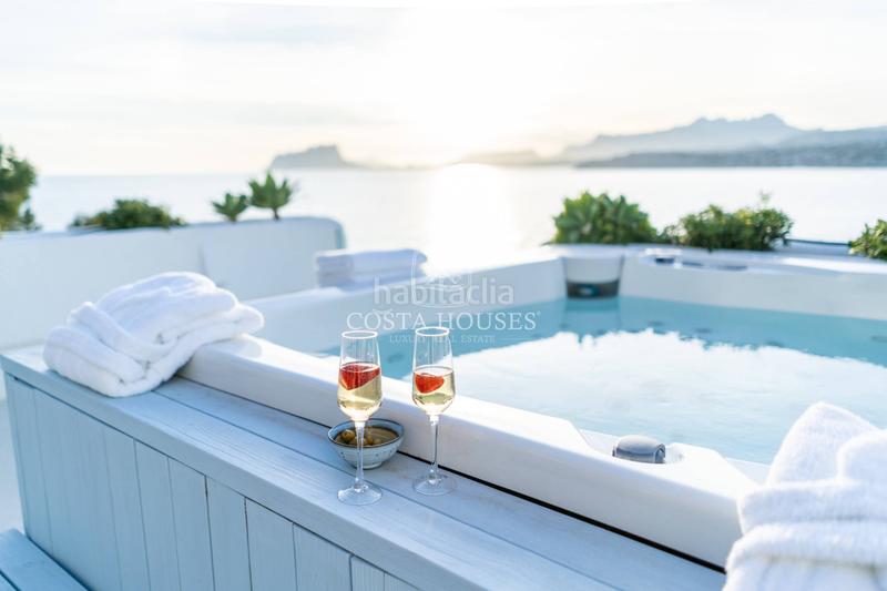 Foto abd28dfc-4ef3-4cc3-9920-effc36084ee1. Chalet con riscaldamento parcheggio piscina in El Portet-Pla del Mar Moraira