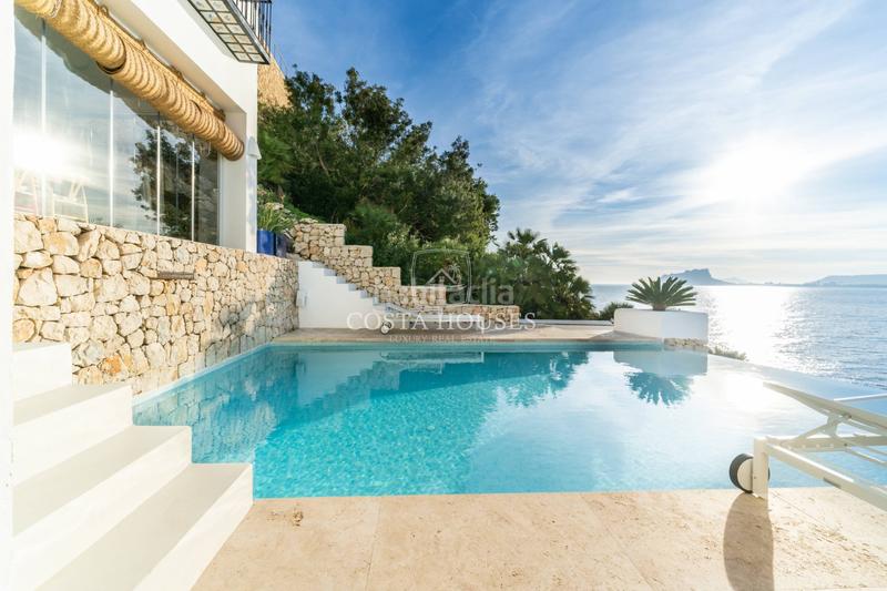 Foto f4fd6309-34b2-4355-bb18-24457fbb1d4b. Chalet con riscaldamento parcheggio piscina in El Portet-Pla del Mar Moraira