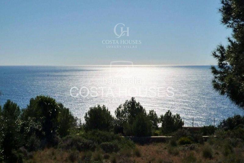 Foto f8308564-3339-4966-8b40-f61b539b9317. Chalet villa zafiro villa de lujo en primera linea de mar en jávea , alicante costa en Xàbia