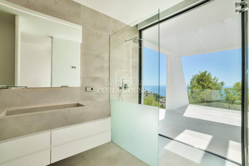 Foto 2ab955ca-33fb-44ca-8f46-2ed2a742d796. Chalet con riscaldamento parcheggio piscina in Altea hills Altea