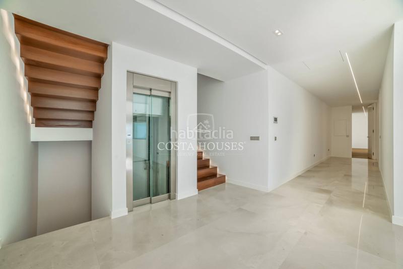 Foto 8bff0ceb-f025-4fd3-850b-1784548271f5. Chalet con riscaldamento parcheggio piscina in Altea hills Altea