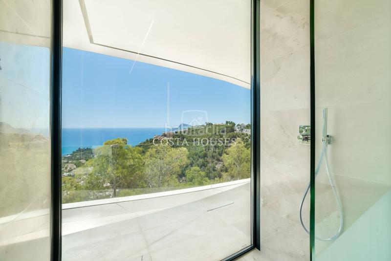 Foto eb77934f-d0de-4bf7-a09e-3cdefe512688. Chalet con riscaldamento parcheggio piscina in Altea hills Altea