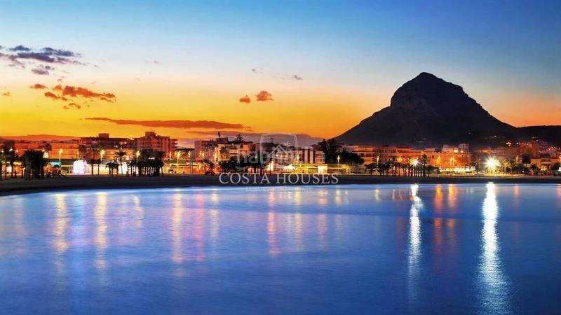 Foto 4bc5be2b-224c-4711-96a0-0ca86c2adc5c. Chalet mit heizung parking pool in La Granadella - Costa Nova Xàbia