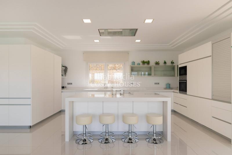 Foto 9679b08e-af4d-46c8-a38c-216c098f88a7. Chalet con riscaldamento parcheggio piscina in Paichi Moraira