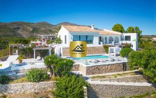 Xalet a Benissa Pueblo. 1  venta finca mediterránea con vistas al mar en benissa costa b