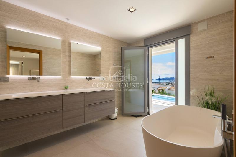 Foto 4a6b94e1-76ff-45e1-82ed-bef685fbf397. Chalet mit heizung parking pool in Puerto Xàbia