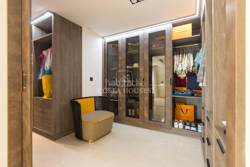 Foto 7ff9b6c6-2c29-4906-ae99-34c8aa82656d. Chalet mit heizung parking pool in Puerto Xàbia