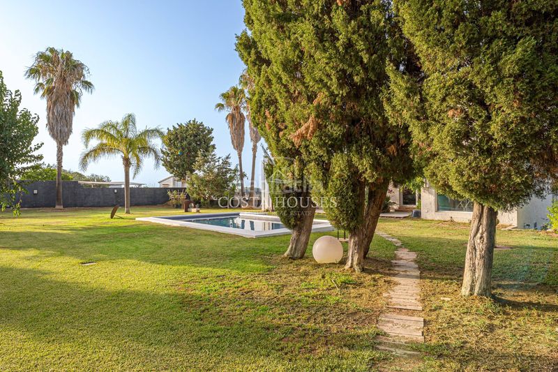 Foto db0e1766-a14a-4ca4-8718-f3fe5f9d47d0. Xalet amb aparcament piscina a La Sella Pedreguer