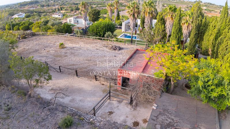 Foto e73dce9f-c84c-49e8-9b26-bd5215800965. Xalet amb aparcament piscina a La Sella Pedreguer