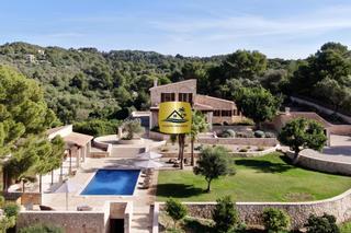 Chalet à Manacor Centre. Descubra la esencia del lujo en el corazón de mallorca can anna,