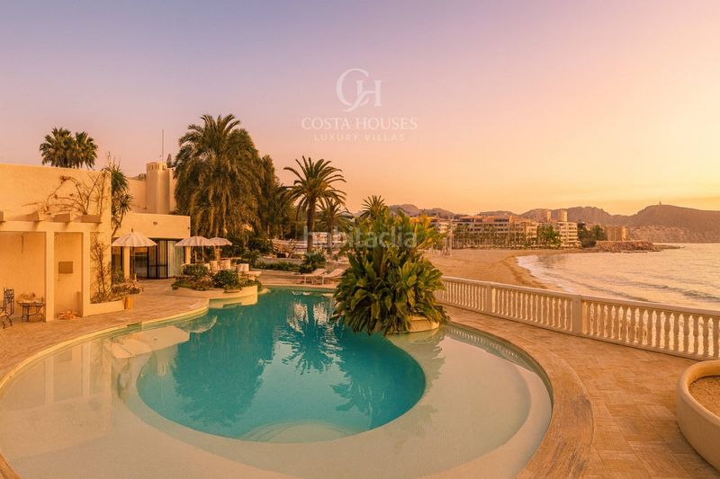 Foto de98fa90-77a2-4780-93ab-b5a490bdc84f. Xalet amb aparcament piscina a Casco Urbano Moraira
