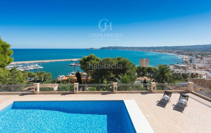 Foto af4a5331-e4ec-4df1-a3b1-570fef0995ac. Xalet amb aparcament piscina a Puerto Xàbia