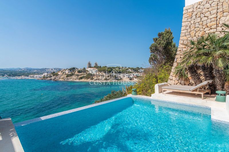 Foto 0f9b9e5f-4c6a-4896-ac83-2b923ef54980. Xalet amb aparcament piscina a El Portet-Pla del Mar Moraira