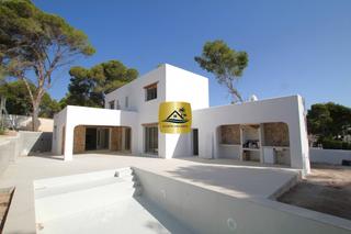 Chalet à Moravit-Cap Blanc. Nueva villa ibicenca en venta en cap blanc, moraira costa blanca
