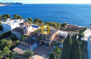 Chalet en La Fustera. Villa fustera en venta  lujo con vistas frontales al mar en beni