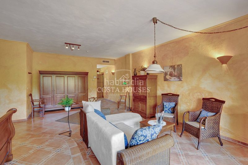 Foto c3fecdf6-8005-4c98-908d-ca2d9092b645. Edifici a Tárbena