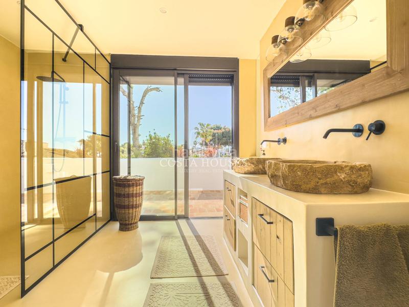 Foto 11d5a682-5a7a-418c-a619-06cf50beaca3. Chalet avec chauffage parking piscine dans El Portet-Pla del Mar Moraira