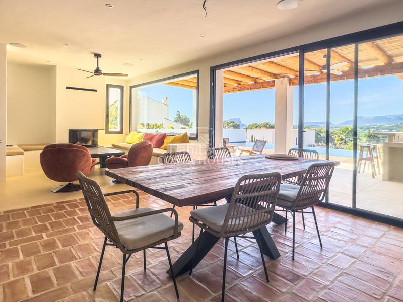 Foto 2f07aed1-2e38-4c58-822e-51efb33c6be4. Chalet avec chauffage parking piscine dans El Portet-Pla del Mar Moraira