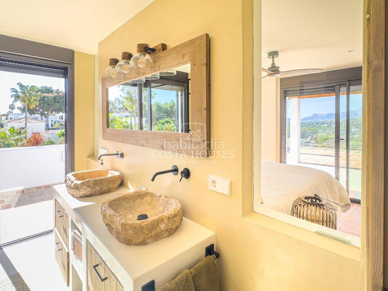 Foto 46f16aec-8a77-4745-a6dc-ee3d9acaf963. Chalet avec chauffage parking piscine dans El Portet-Pla del Mar Moraira