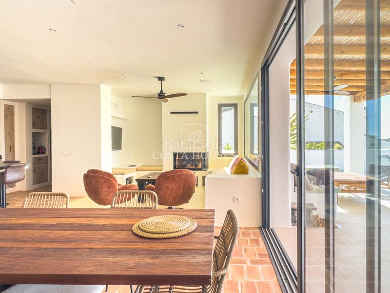 Foto 4f9729a4-2e59-472e-a0b7-c07a148f7257. Chalet avec chauffage parking piscine dans El Portet-Pla del Mar Moraira