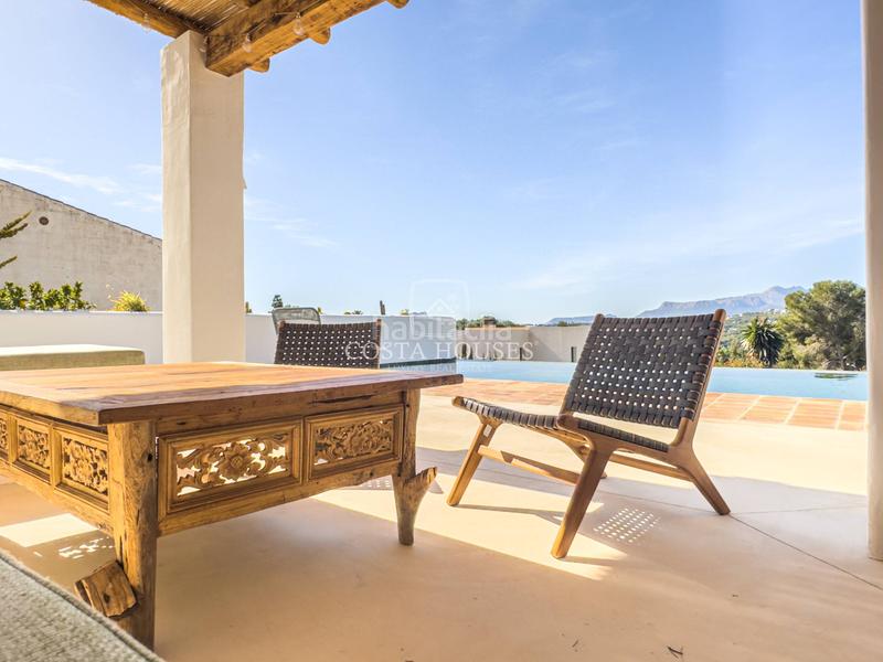 Foto 7199d355-5f3b-420d-af40-11c788a739e0. Chalet avec chauffage parking piscine dans El Portet-Pla del Mar Moraira