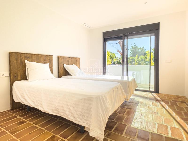 Foto 90ae824a-5bd6-490d-b3f5-5f7d027503bd. Chalet avec chauffage parking piscine dans El Portet-Pla del Mar Moraira