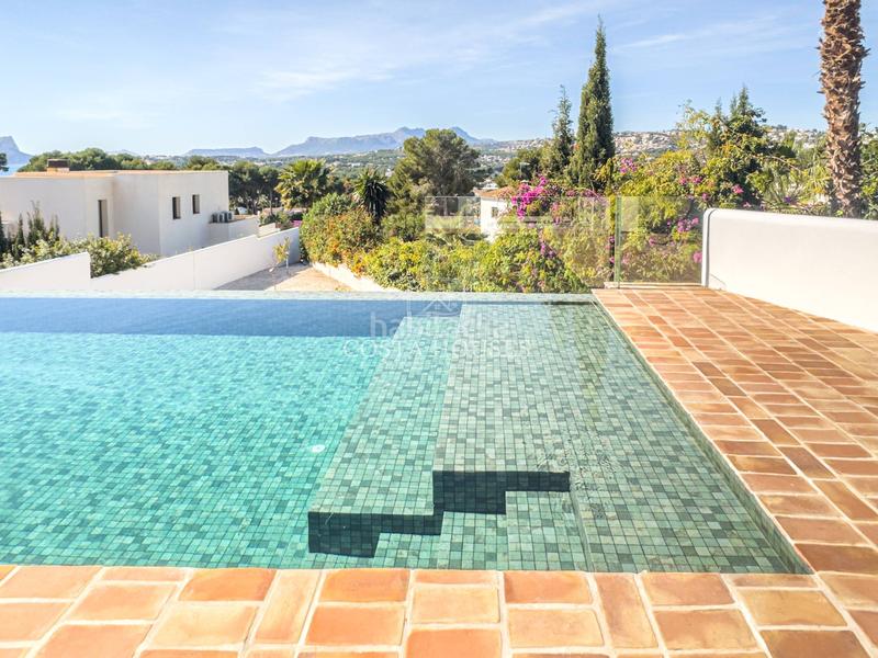 Foto e8ad8561-ede9-4643-a0a0-a7accf2265d8. Chalet avec chauffage parking piscine dans El Portet-Pla del Mar Moraira