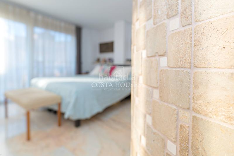 Foto 1401a5c3-0660-4a06-82ba-825dc326c1f7. Casa exclusiva residencia con vistas al mar en el Puerto de jávea a 100 metros de la playa la grava en Xàbia