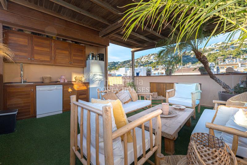 Foto 4b70a36a-b6d6-4174-a1ad-7d57fec5954b. Casa exclusiva residencia con vistas al mar en el Puerto de jávea a 100 metros de la playa la grava en Xàbia