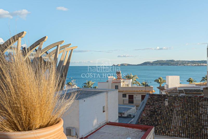 Foto 79d659ac-6b7f-4623-b655-75b843fca61f. Casa exclusiva residencia con vistas al mar en el Puerto de jávea a 100 metros de la playa la grava en Xàbia