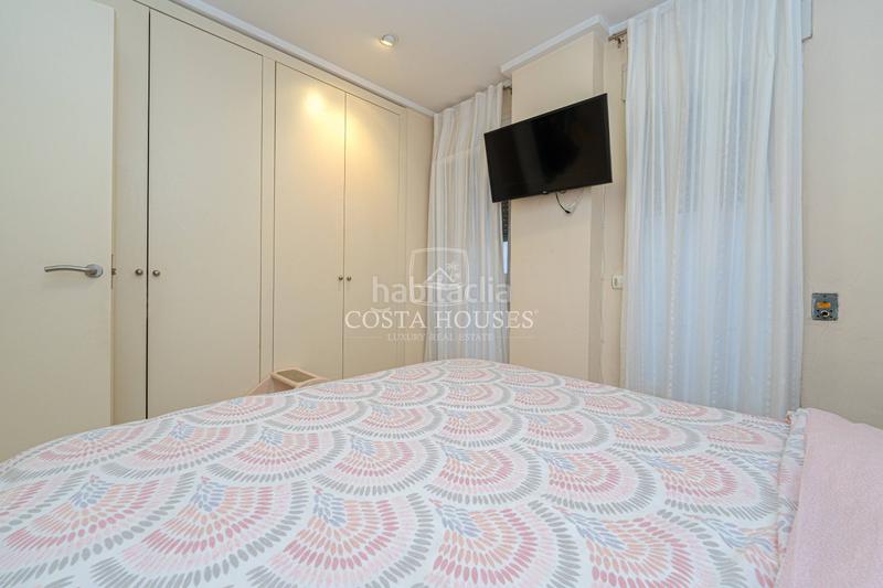 Foto 9893191a-4637-4560-b82d-1204cb583e2d. Casa exclusiva residencia con vistas al mar en el Puerto de jávea a 100 metros de la playa la grava en Xàbia