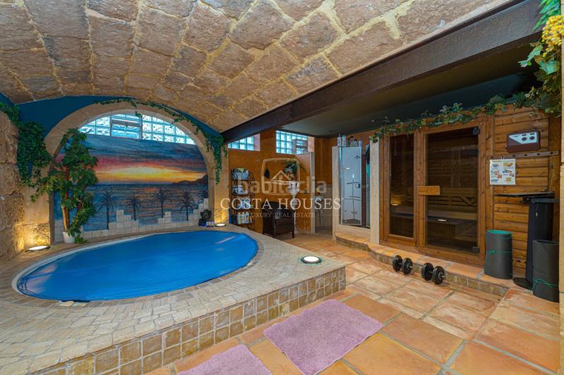 Foto c662c1cd-8594-4410-bcd1-e9faa02f61f5. Casa exclusiva residencia con vistas al mar en el Puerto de jávea a 100 metros de la playa la grava en Xàbia