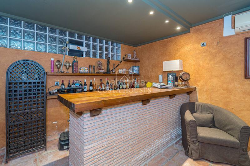 Foto d213bb43-2fe7-4380-aaaa-d09ca857f2ff. Casa exclusiva residencia con vistas al mar en el Puerto de jávea a 100 metros de la playa la grava en Xàbia