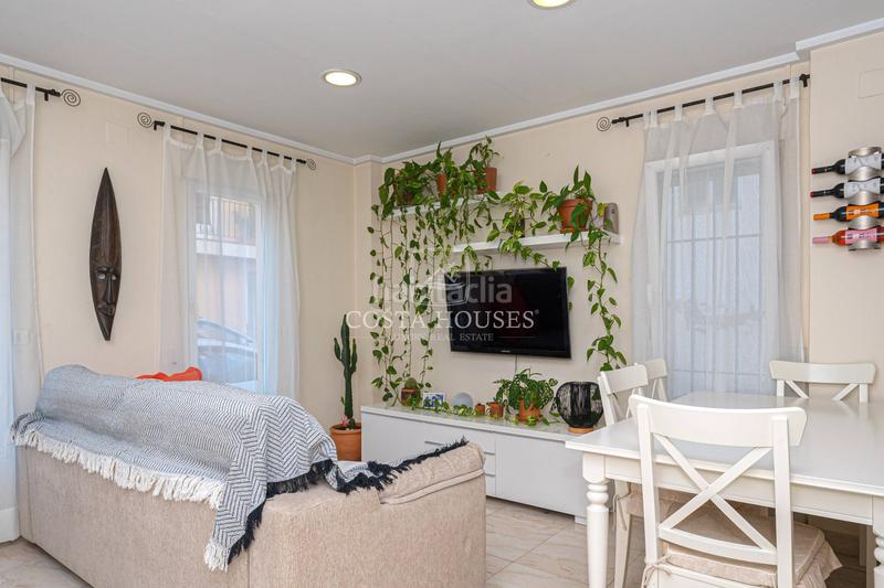 Foto f6b1ac5e-1958-41ca-bf92-f6c602376276. Casa exclusiva residencia con vistas al mar en el Puerto de jávea a 100 metros de la playa la grava en Xàbia